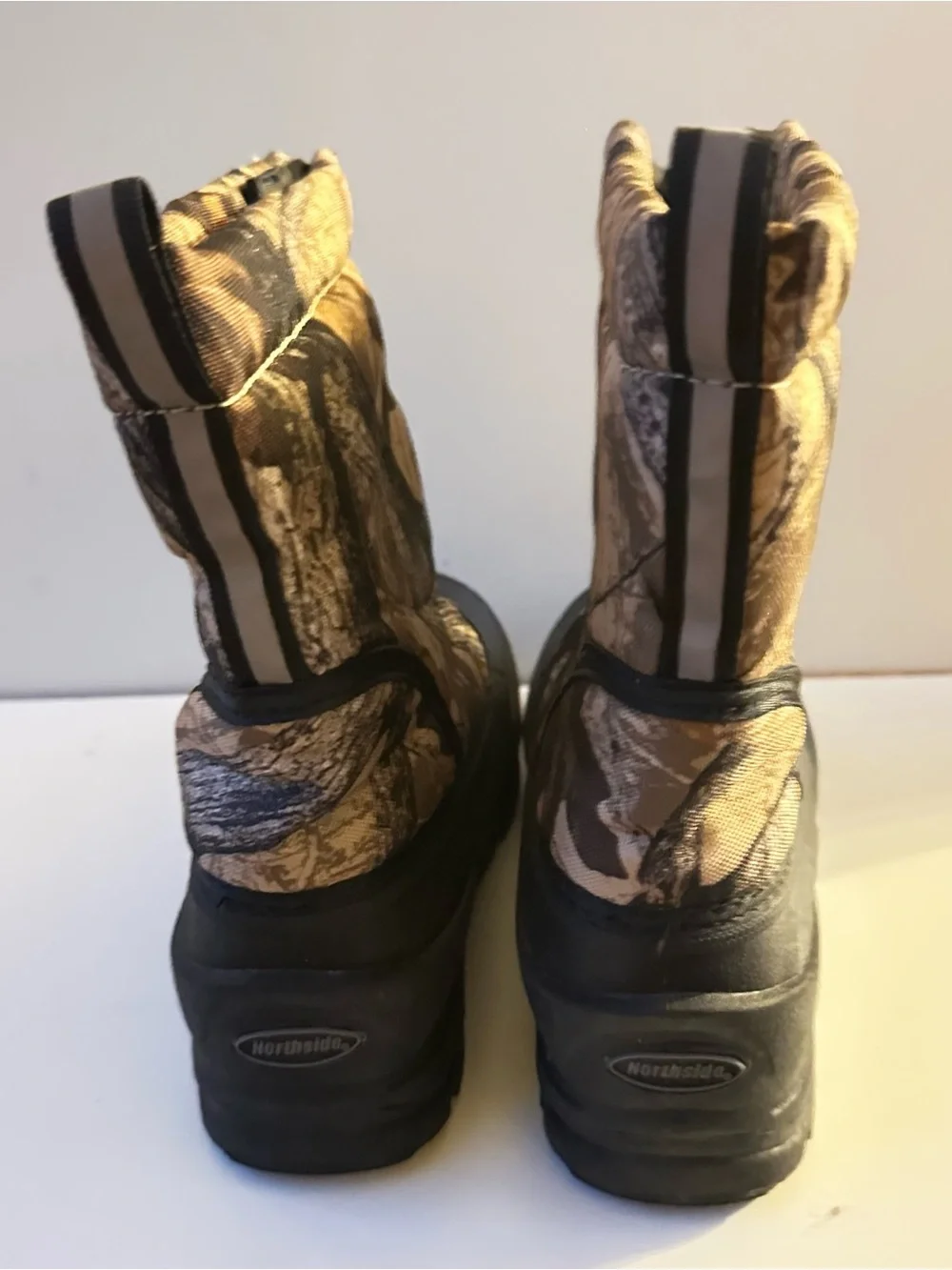 Northside Youth Size 2 Camo Winter Boots Front Zip Insulated Hunting Waterproof